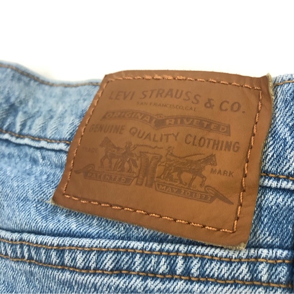 Levi’s Ribcage Straight Ankle button fly jeans size 28 - Picture 4 of 5